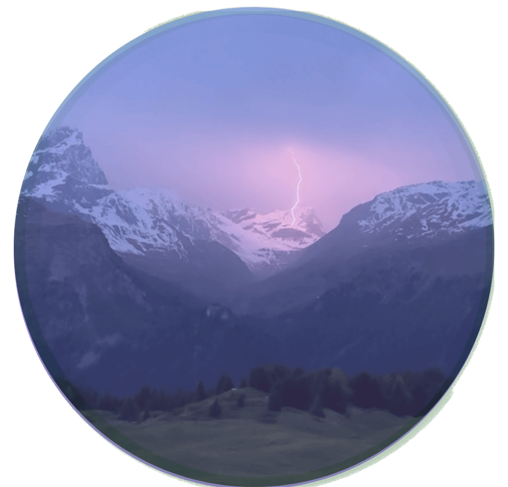 Blitzeinschlag am spiz des Corn Alv Val Faller